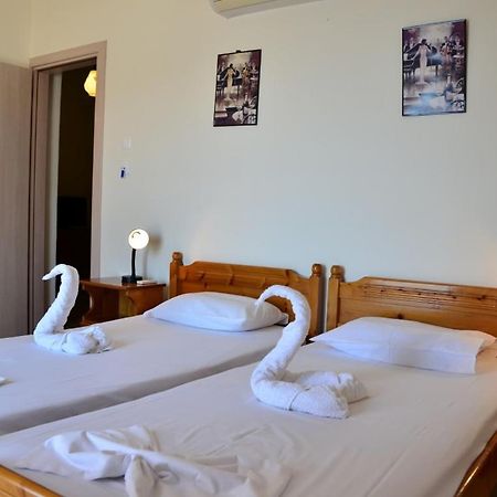 Georgias Apartments Haraki Chambre photo